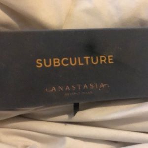 Anastasia Subculture palette